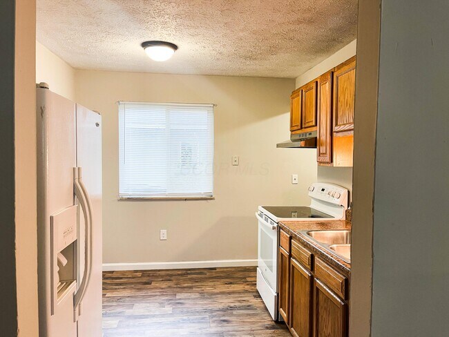 Foto del edificio - 2885 Atwood Terrace