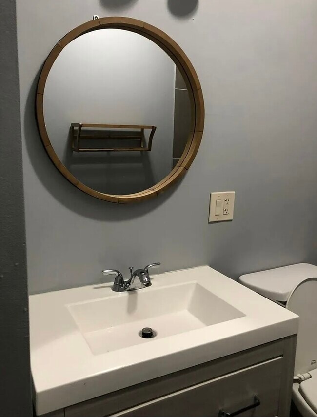 Building Photo - 7814 S Phillips Ave