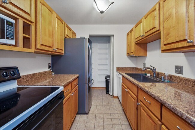 Foto del edificio - 10345 Whitnall Edge Dr