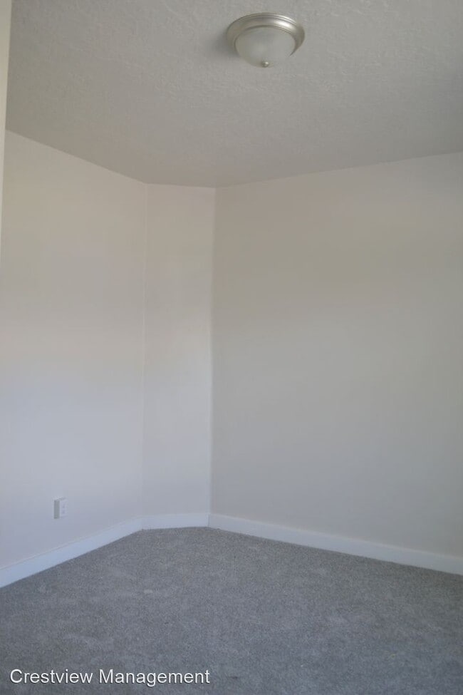 Building Photo - 2 br, 1 bath House - 520 E Gallacher Place