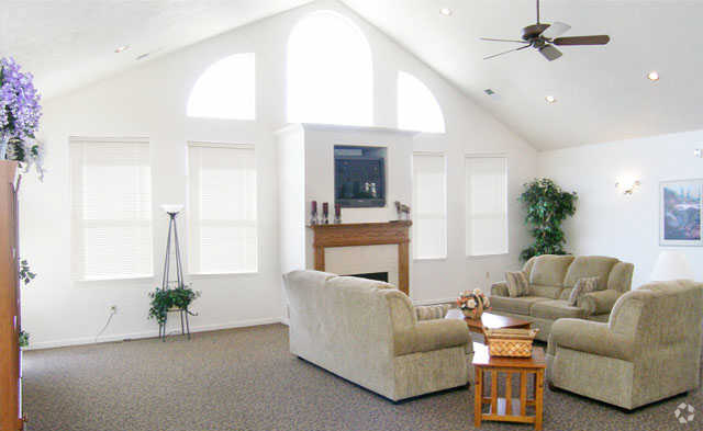 Interior Photo - Canterbury House Apartments - Kalamazoo