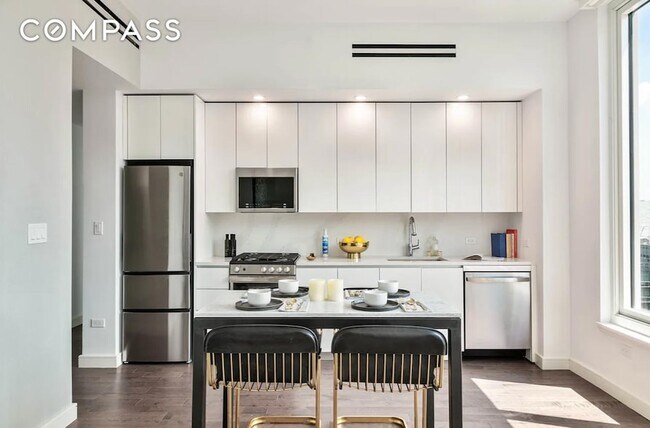 Foto del edificio - 232 E 54th St