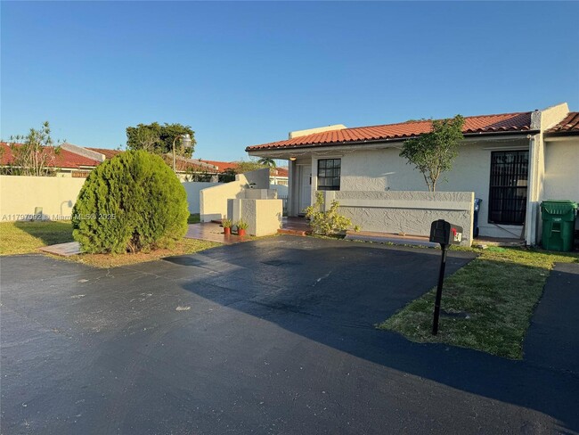 Foto del edificio - 9400 SW 6th Terrace