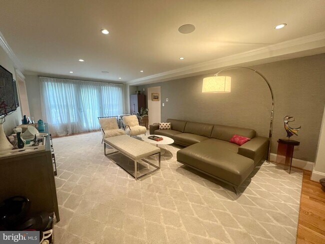 Foto del edificio - 3631 Tilden St NW