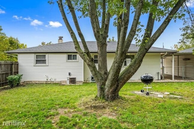 Foto del edificio - 3 br, 2 bath House - 719 Arnold Ave