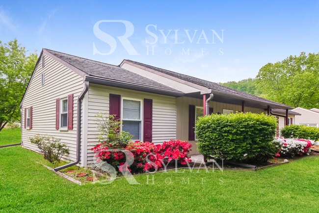 Building Photo - Beautifully updated 3 bedroom rancher!