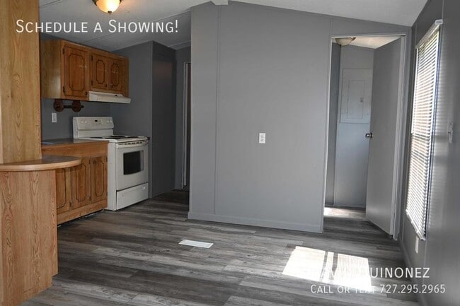 Building Photo - 7545 Titleist Dr