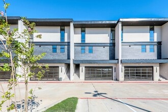 Building Photo - 8120 Stillmeadow Ct