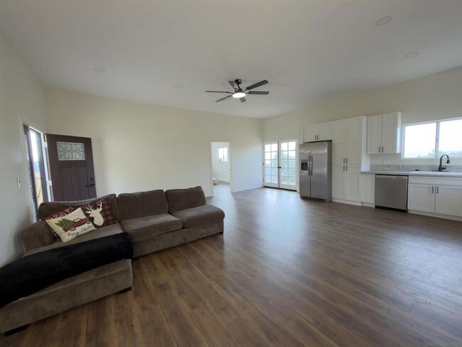 Foto del edificio - 2062 Valley Rim Rd