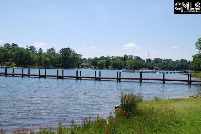 Foto del edificio - 500 Pioneer Shores Rd