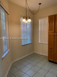 Building Photo - 6015 Lake Pointe Dr