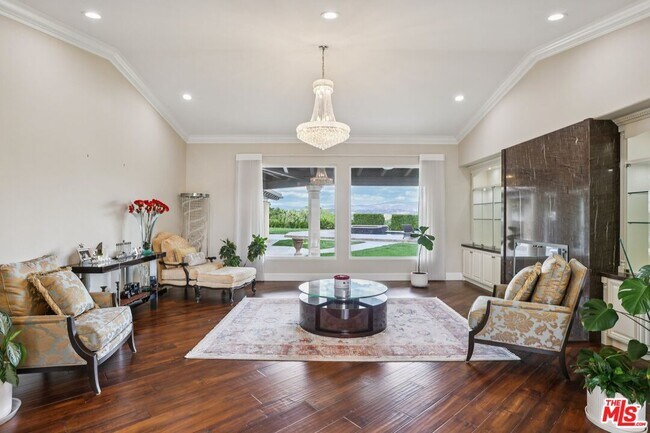 Foto del edificio - 27048 Triumph Ave