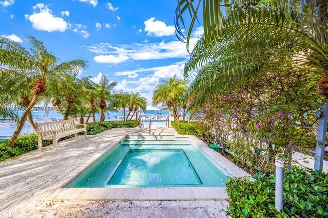 Foto del edificio - 1200 West Ave