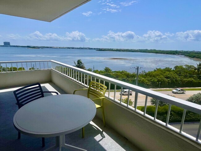 Building Photo - 5550 N Ocean Dr