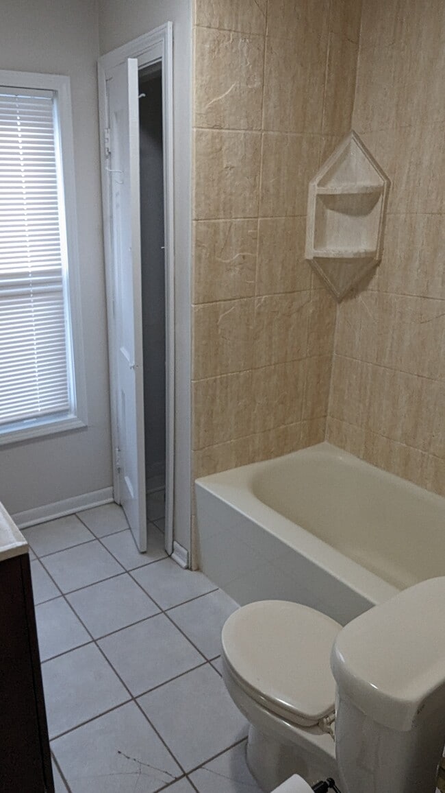 903 Rogers St, Downers Grove, IL 60515 House Rental in Downers Grove