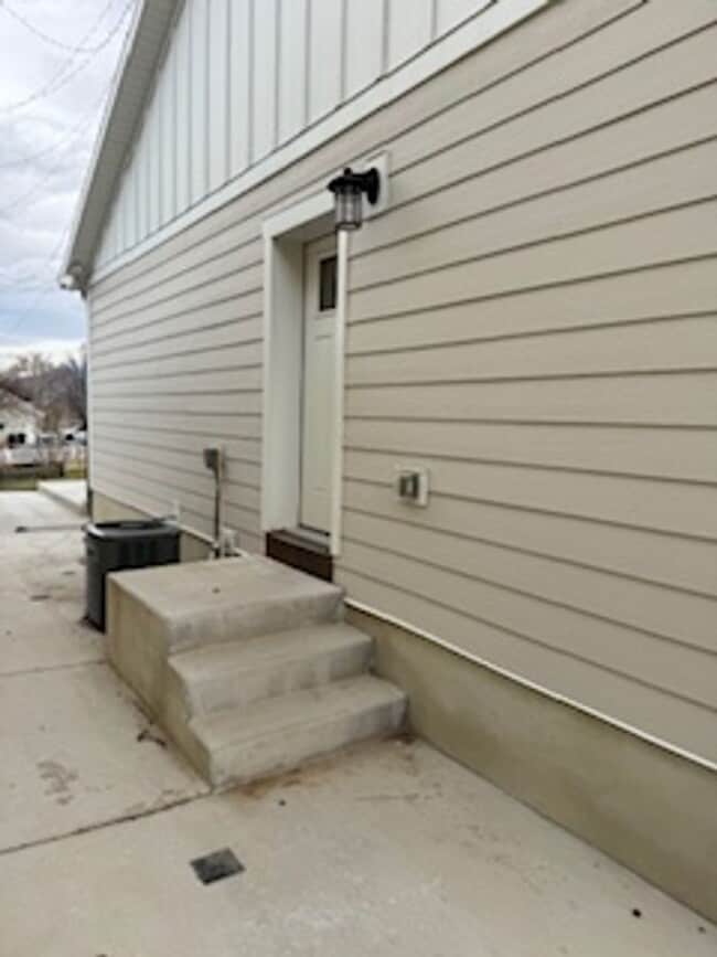 Building Photo - Marvelous