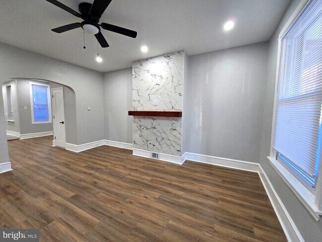 Foto del edificio - 6626 Haddington Ln
