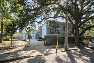 Building Photo - 1621 Governor Nicholls St
