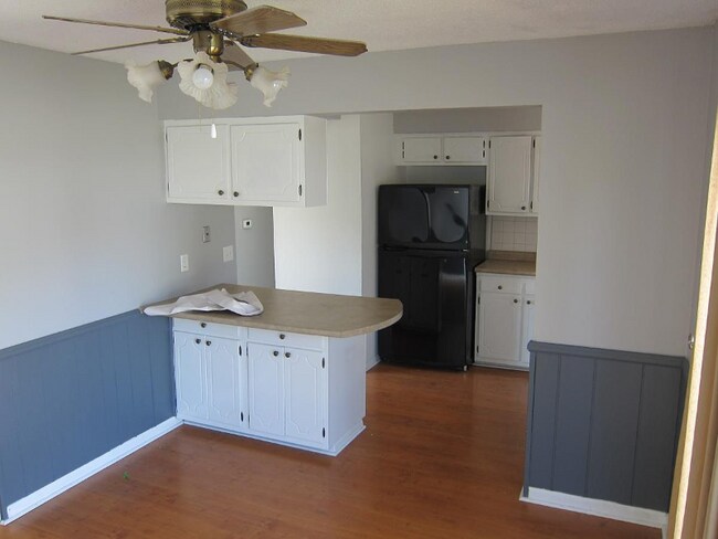 Building Photo - 606 Northbrook Dr