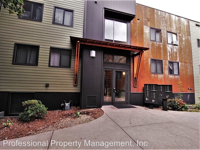 Building Photo - 2 br, 1 bath House - 1010 W Pine St - 203