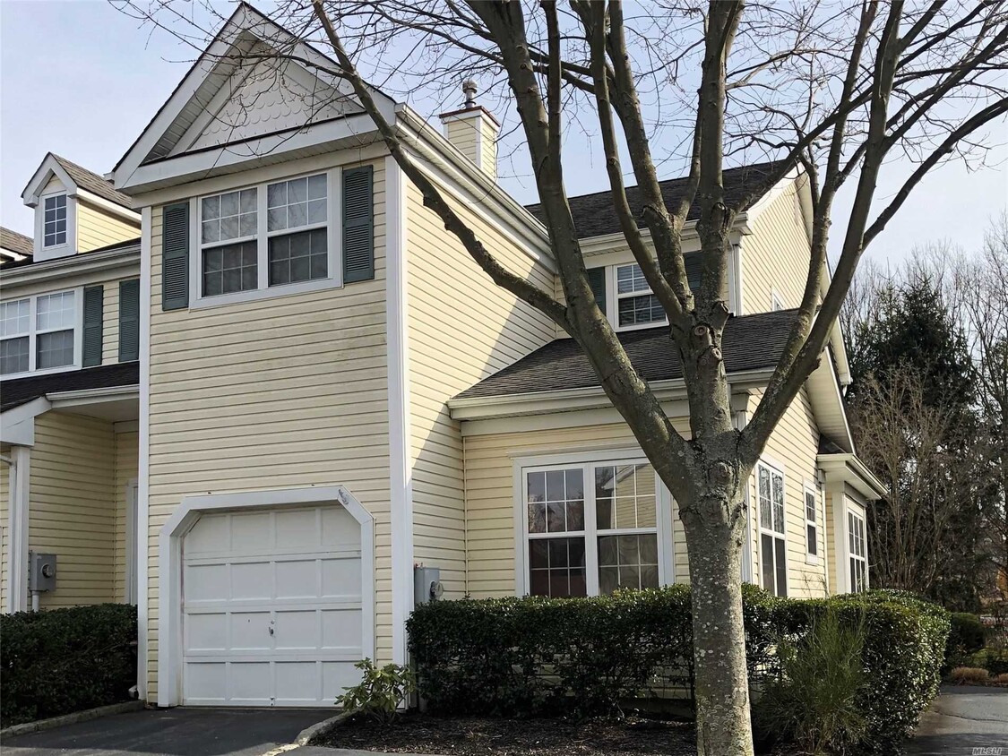 Primary Photo - 18 Chelsea Dr