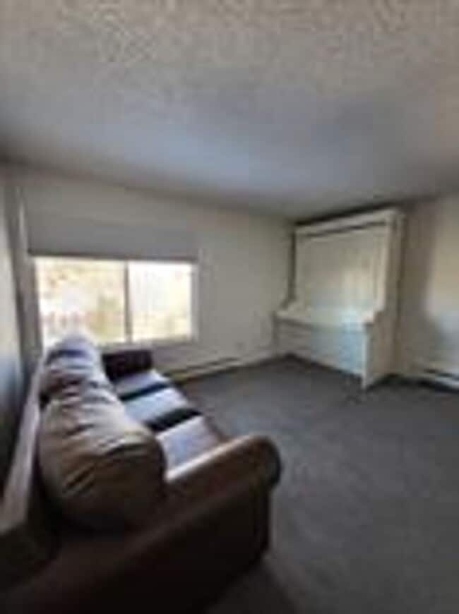 Building Photo - 110 South Park Avenue