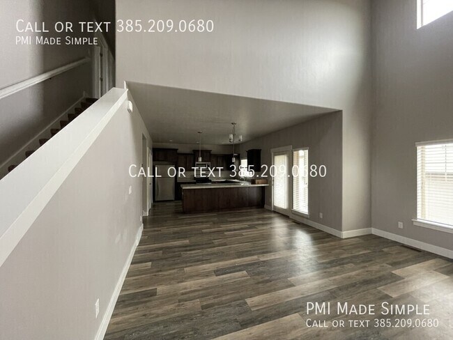 Building Photo - 910 S Aspen Pl
