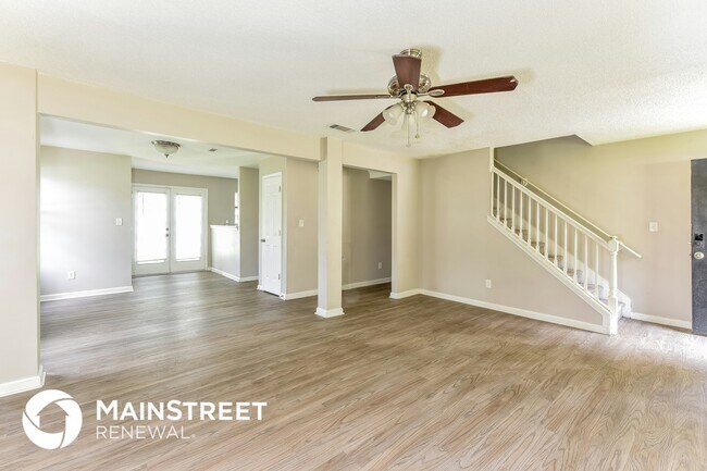 Foto del edificio - 3340 Glen Hollow Dr
