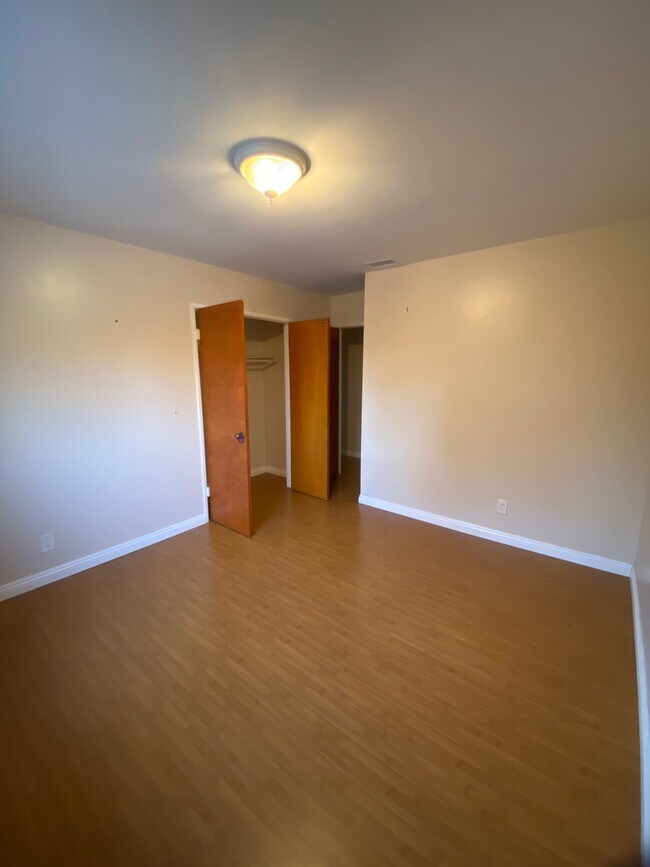 Foto del edificio - 2852 Rosanna St