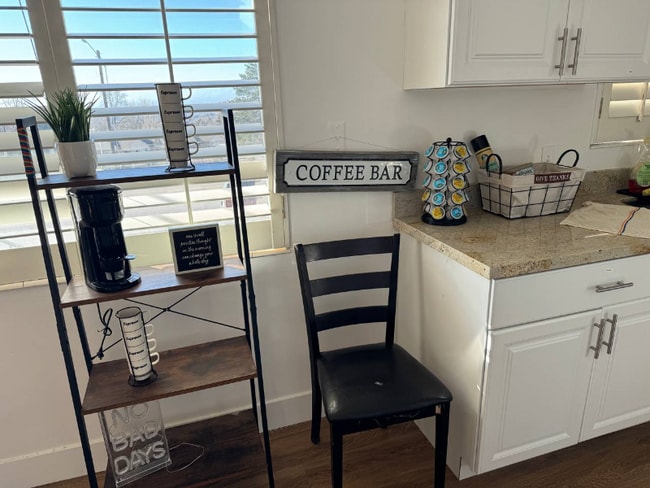 Foto del edificio - 1509 Foothill Dr