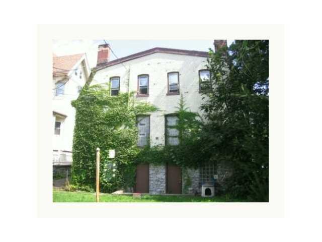 Primary Photo - 604-608 Niagara St