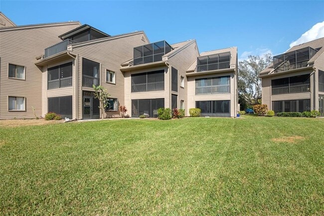 Building Photo - 352 Windrush Loop