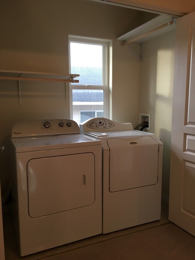 Building Photo - Charming Comfort: A Welcoming and Practica...