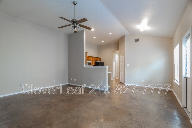 Building Photo - 5718 Golf Heights