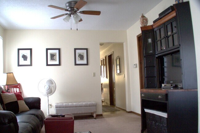 Viviendo - 727 Bolles St