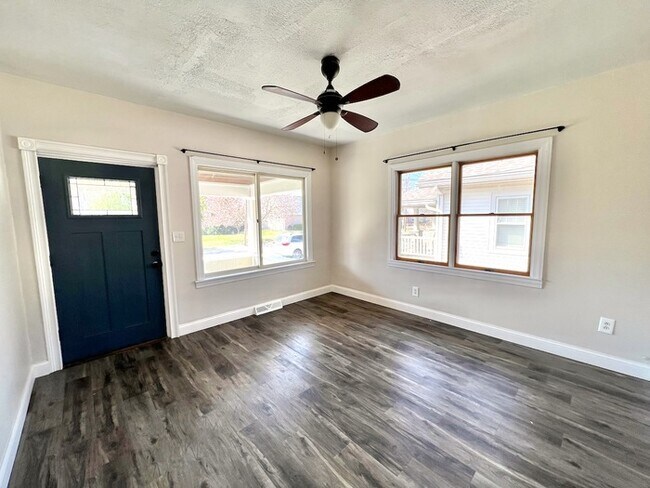 Foto del edificio - Remodeled Milford Home