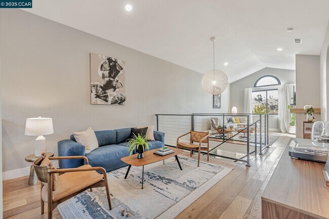 Foto del edificio - 3043 Tahoe Pl