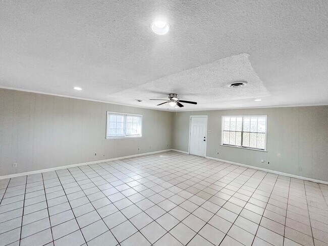 Foto del edificio - 8055 Whitebrook Dr