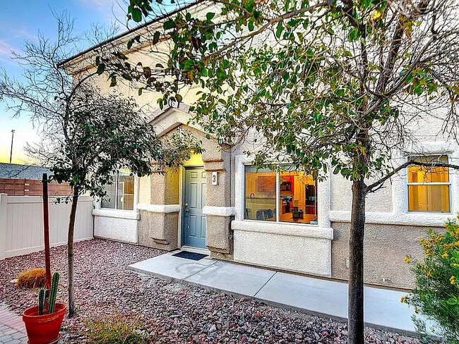 Foto del edificio - 6661 Lookout Lodge Ln