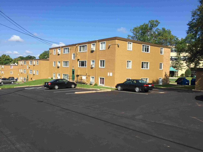 Building Photo - White Bear Apartments