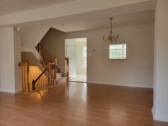 Living Room - 4711 Colonnade Way