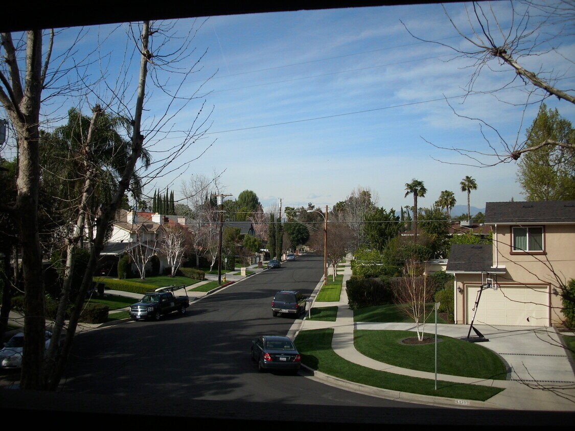 View of Street - 16022 Moorpark St