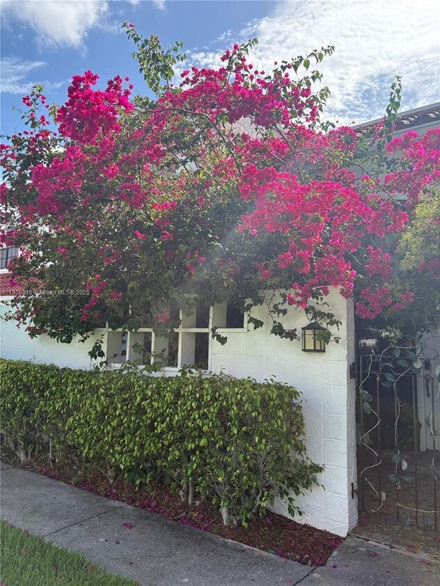 Foto principal - 20911 Leeward Ct
