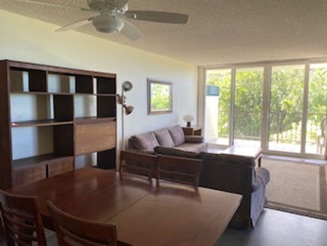 Building Photo - 2BR/2BA with ocean view