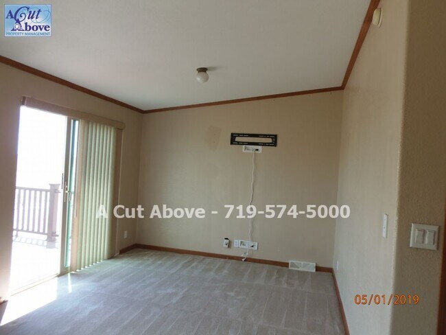 Foto del edificio - 4 Bedrm 3.5 Bath home with acreage