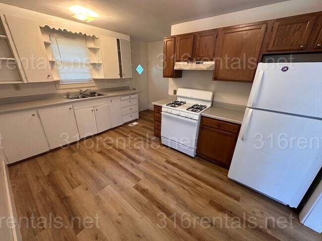 Foto del edificio - $880 - 2 bedroom/ 1 bathroom - Single Fami...