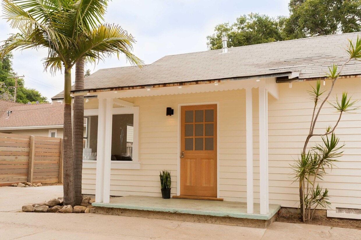 Primary Photo - 2018 Monterey St