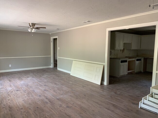 Foto del edificio - 3/2/1 PTISD Fenced yard and pet friendly