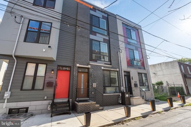 Building Photo - 1528 W Seybert St