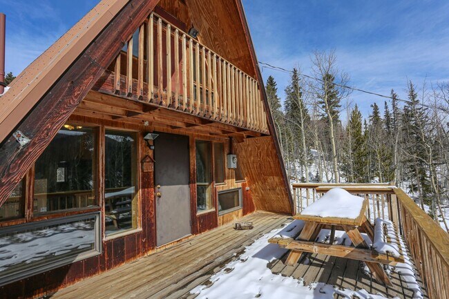 Foto del edificio - Cabin in the woods!  A frame with views! F...